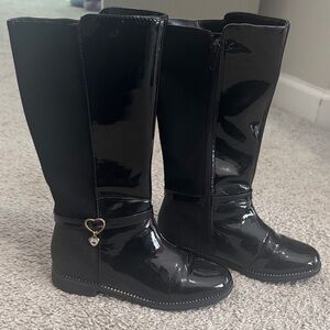 The Children's Place Black Patent Boots with Heart Charm